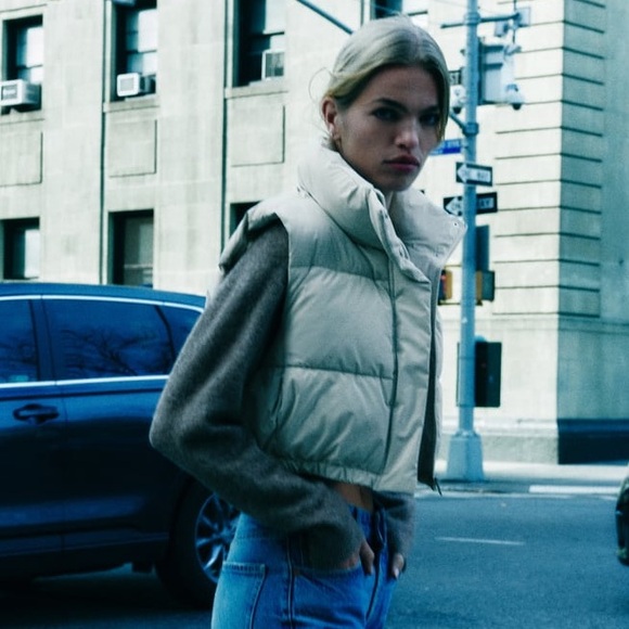 Zara Rubberized Cropped Vest - Picture 8 of 15